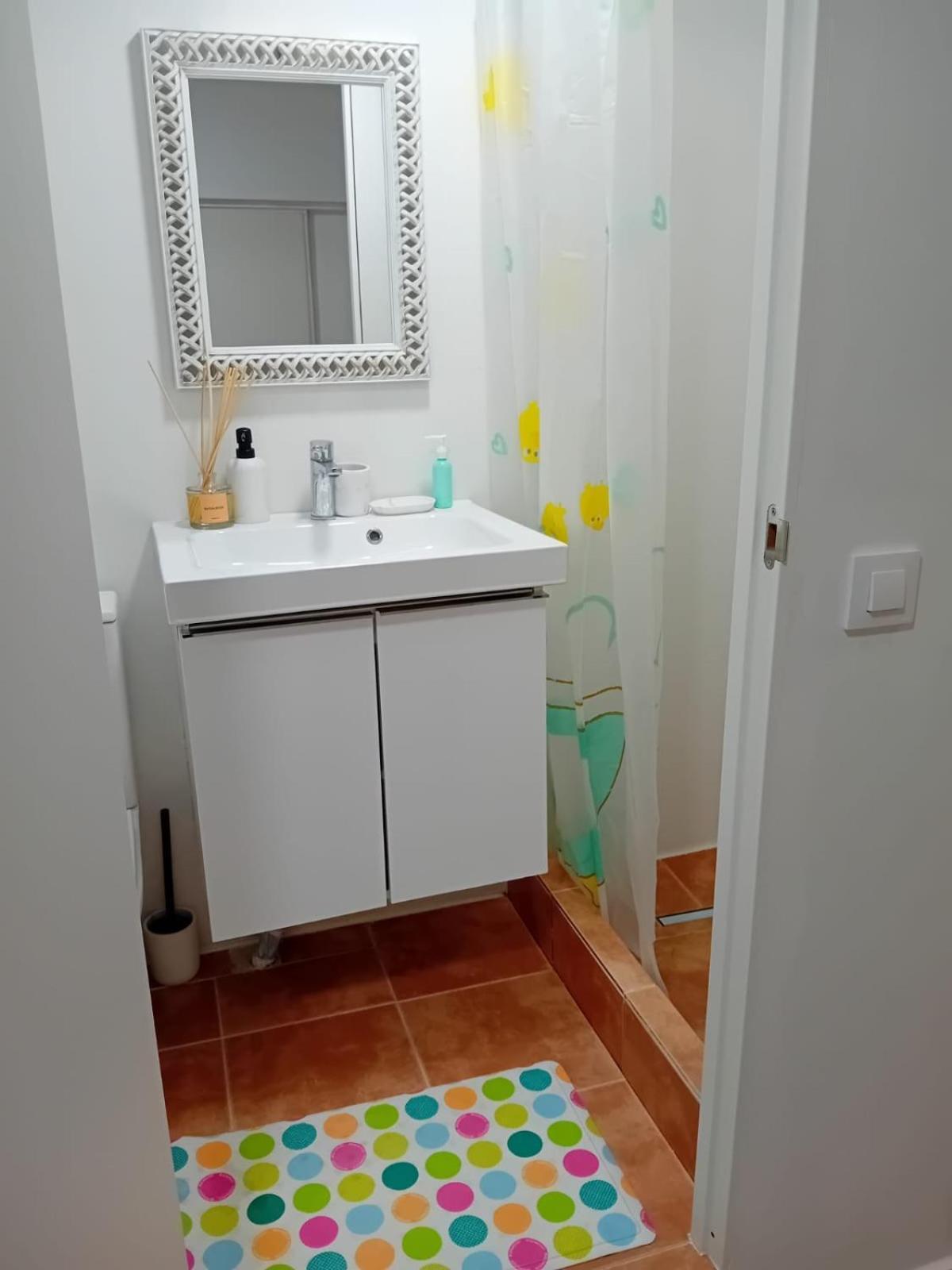 Apartamento Alquilo Mini Departamento Sant Boi de Llobregat Exterior foto