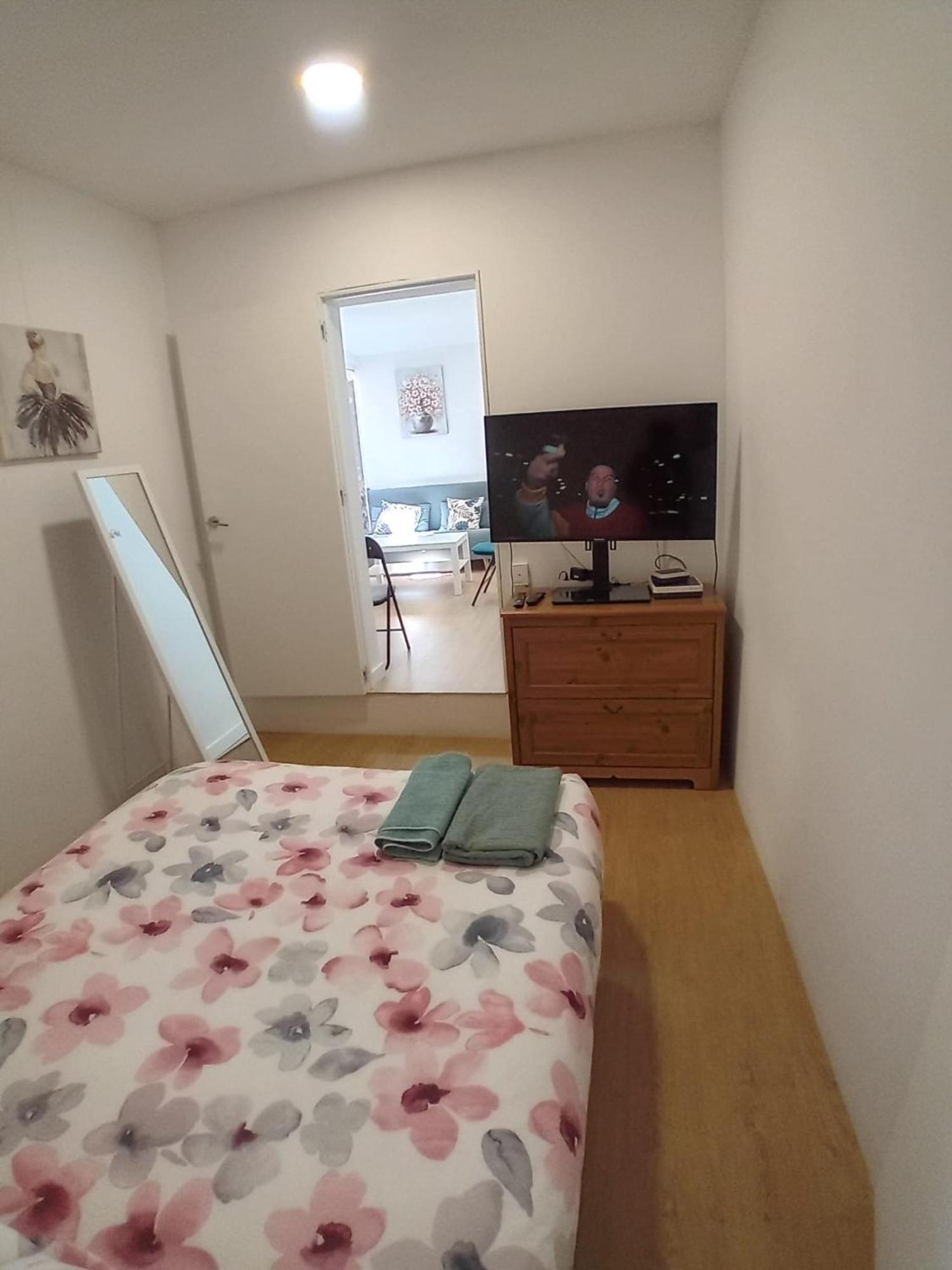 Apartamento Alquilo Mini Departamento Sant Boi de Llobregat Exterior foto