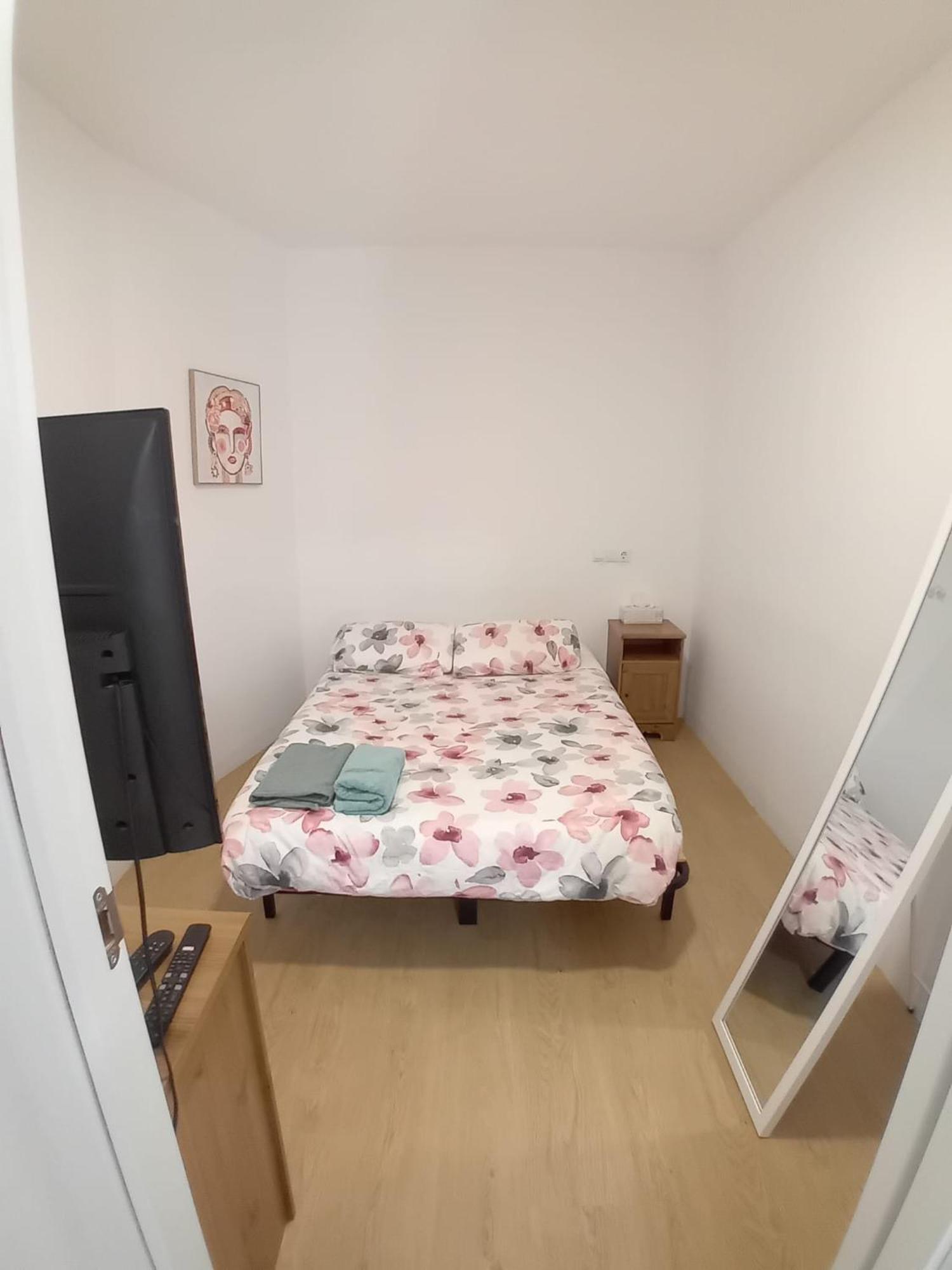 Apartamento Alquilo Mini Departamento Sant Boi de Llobregat Exterior foto
