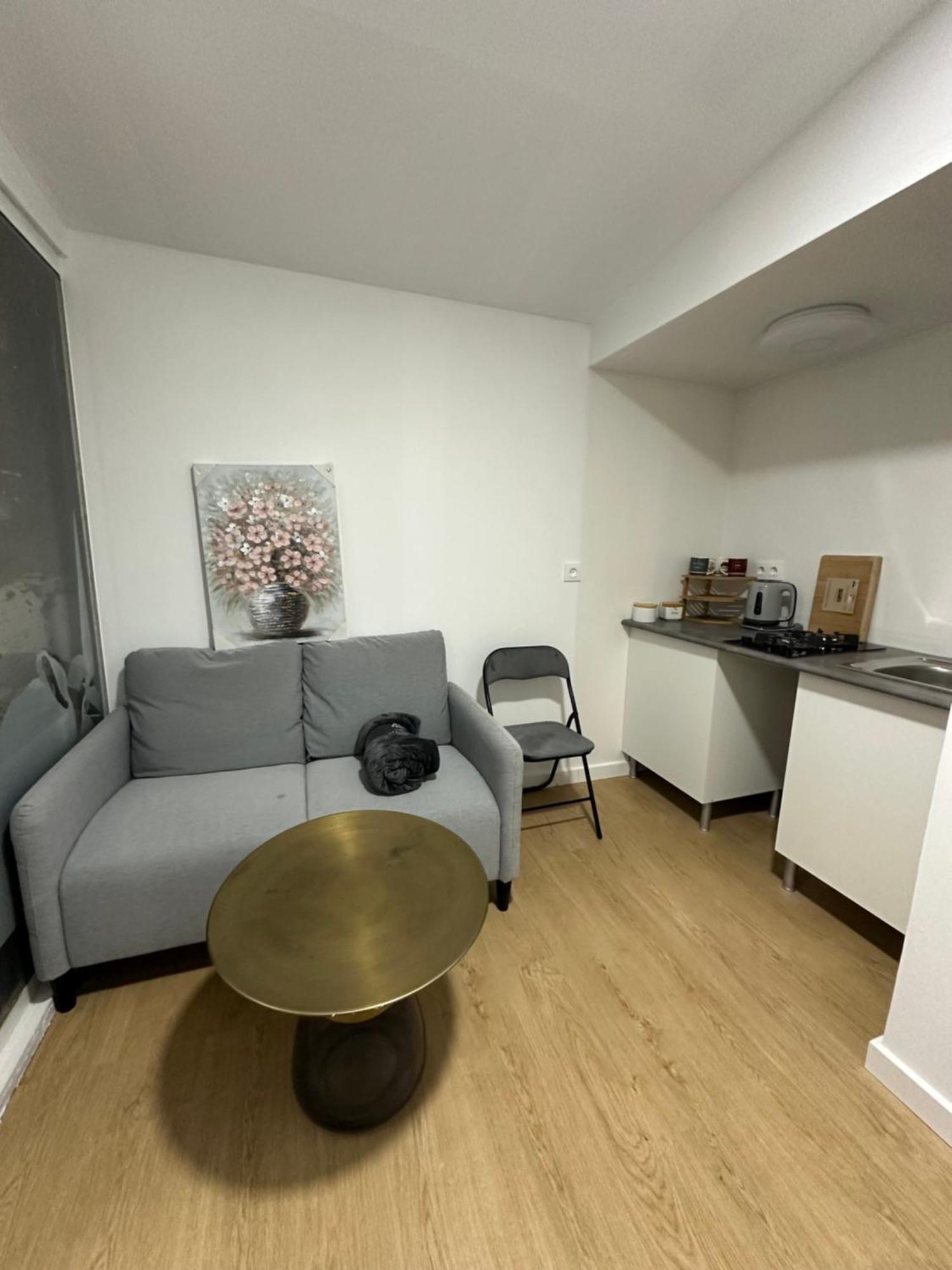 Apartamento Alquilo Mini Departamento Sant Boi de Llobregat Exterior foto